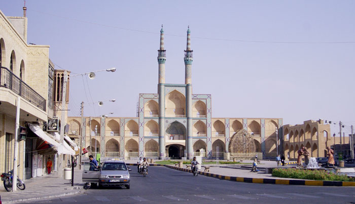 ▲ 야즈드 시내에 세워진 이슬람양식의 건축물.