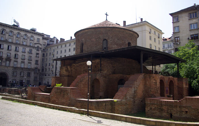 ▲ 소피아에서 가장 오래된 건축물 중 하나인 `성 게오르기 교회`.