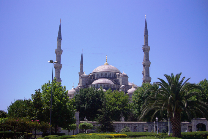 ▲ 이스탄불을 상징하는 건물 중 하나인 블루 모스크.