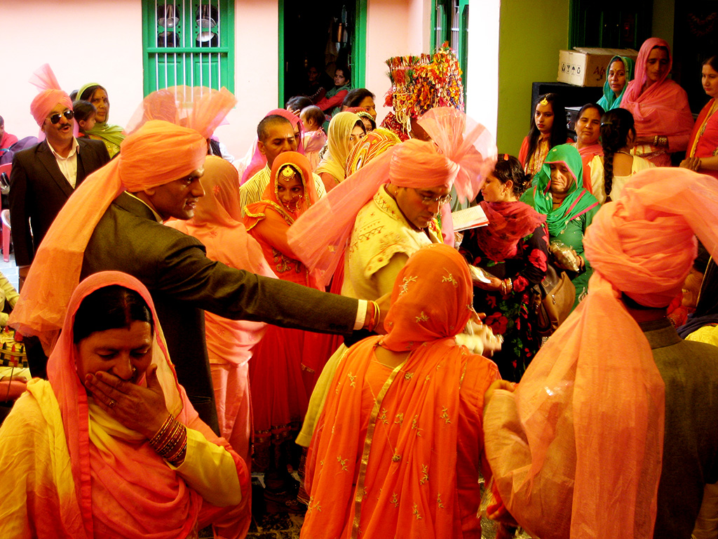 인도 다람살라의 결혼식 전야제 파티 풍경.  /아시아 제공