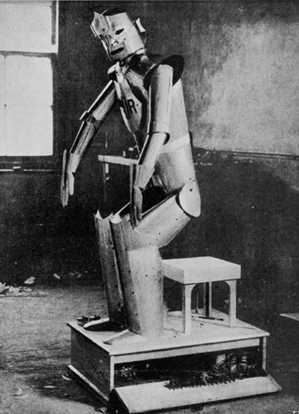 1921년 차페크의 희곡을 원작으로 만들어진 연극에 출연했던 로봇.