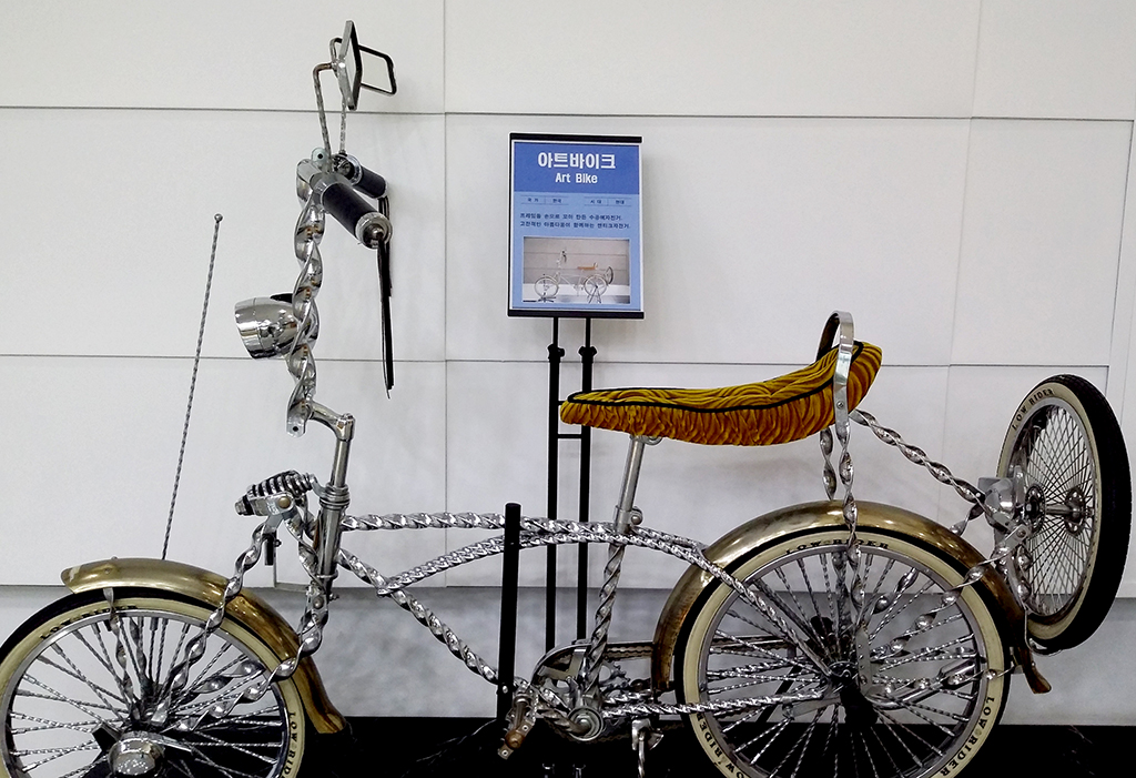 상주 자전거박물관에 전시된 독특한 자전거.