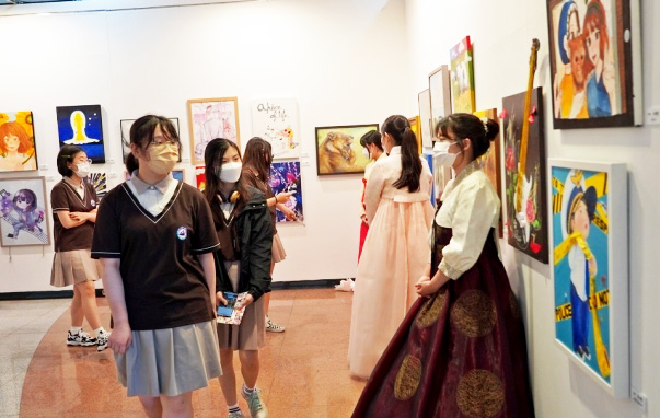 지난 6월 경주엑스포대공원 문화센터에서 열린 포항예술고 정기작품전 모습.
