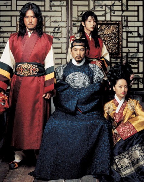 ‘왕의 남자’는 두 광대와 연산군의 이야기를 다룬 영화다.